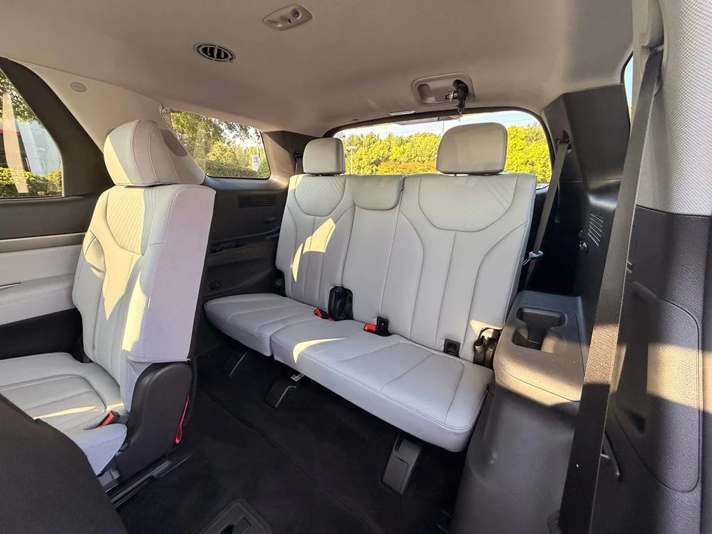 Used 2024 Silver Hyundai SEL image 14