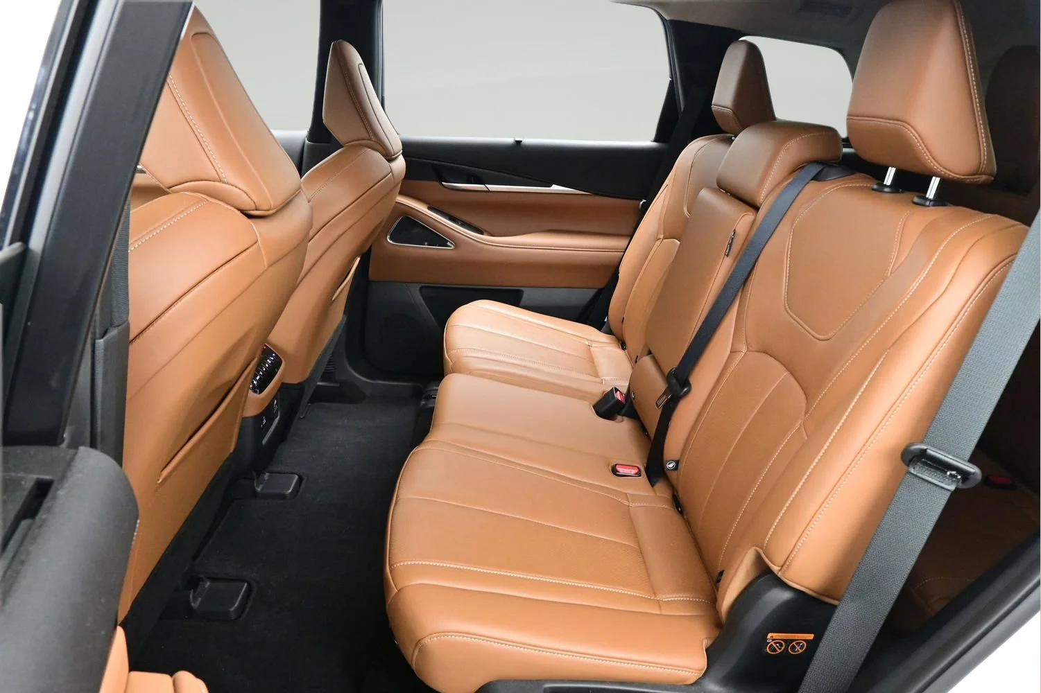 Used 2025 Majestic White INFINITI SENSORY image 11