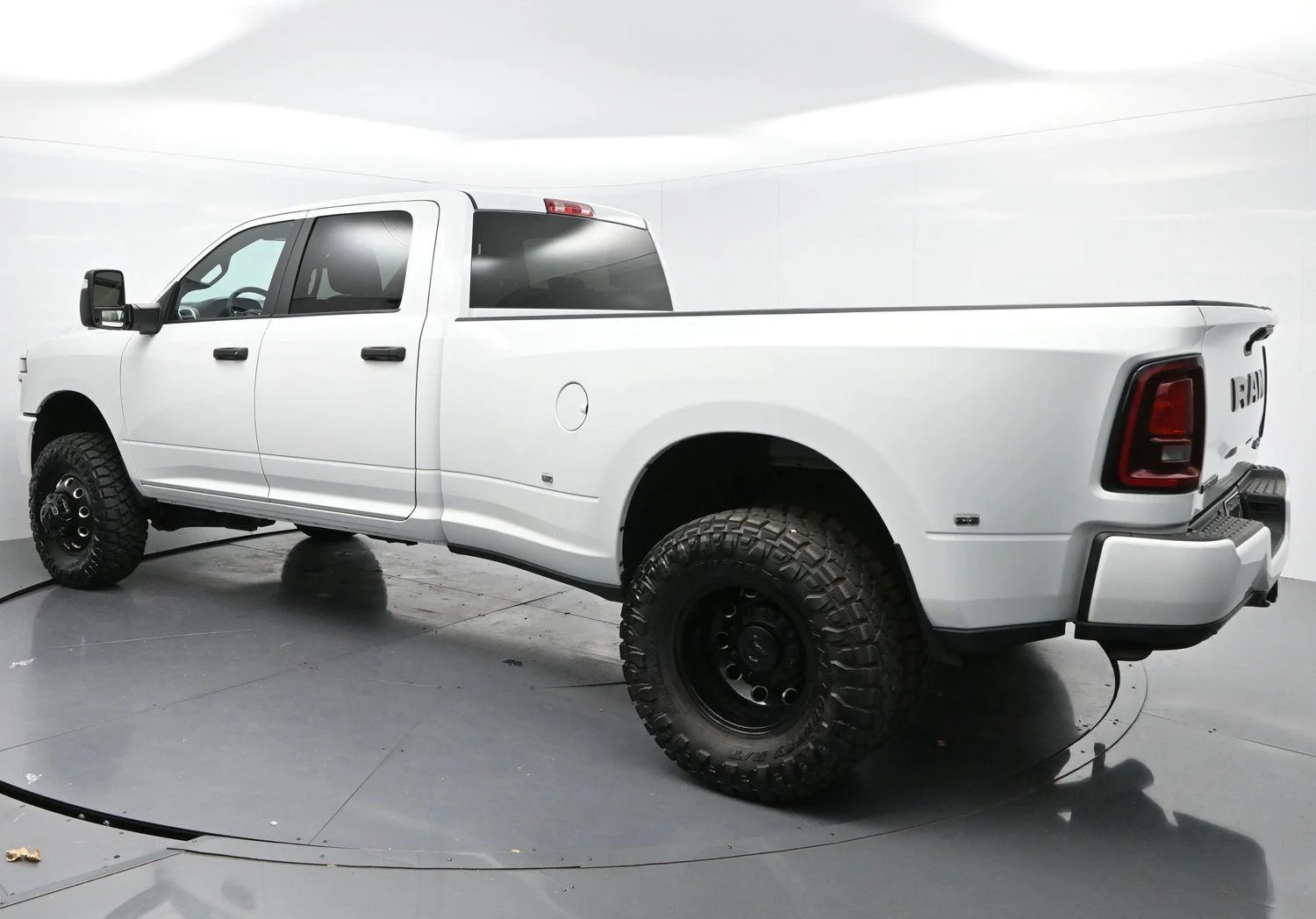 Used 2025 Bright White Clearcoat Ram Big Horn image 5