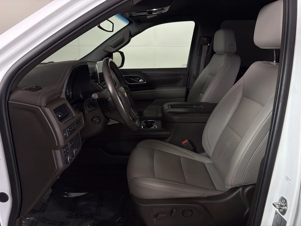 Used 2021 White Chevrolet LT image 17