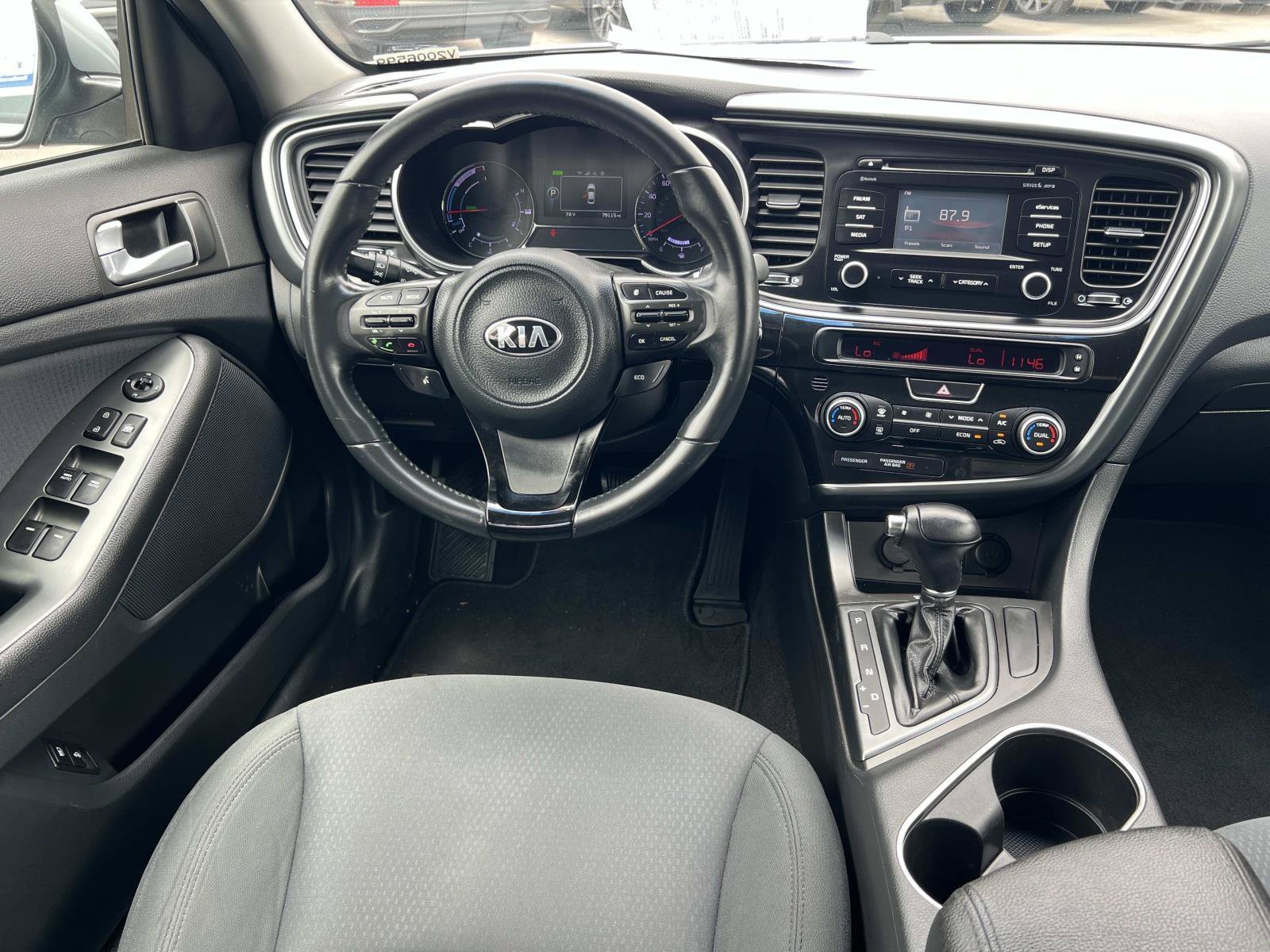 Used 2015 Aluminum Silver Metallic Kia  image 7