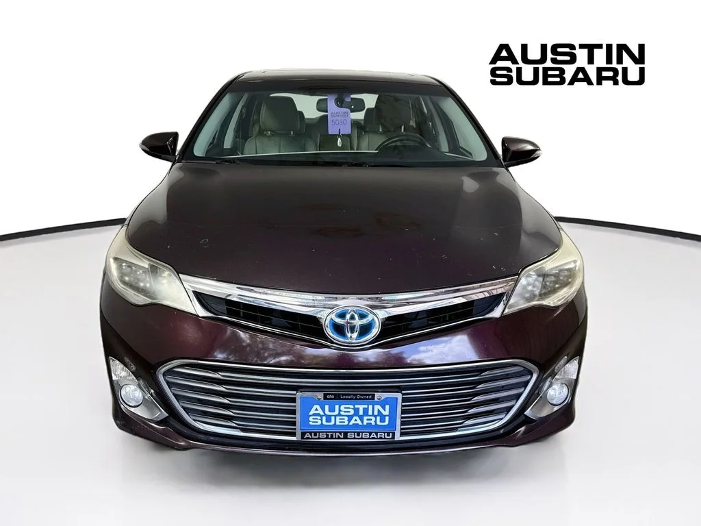 Used 2013 Red Toyota XLE Touring image 2