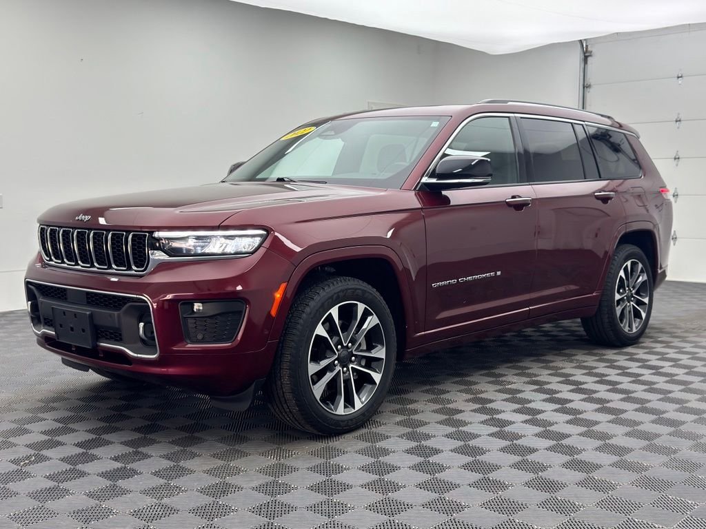 Used 2022 Velvet Red Pearlcoat Jeep Overland image 2