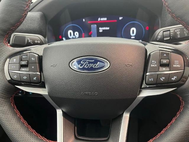 New 2026 Star White Metallic Tri-Coat Ford ST-Line image 23