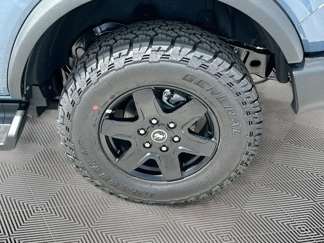 New 2025 Azure Gray Metallic Ford Big Bend image 19