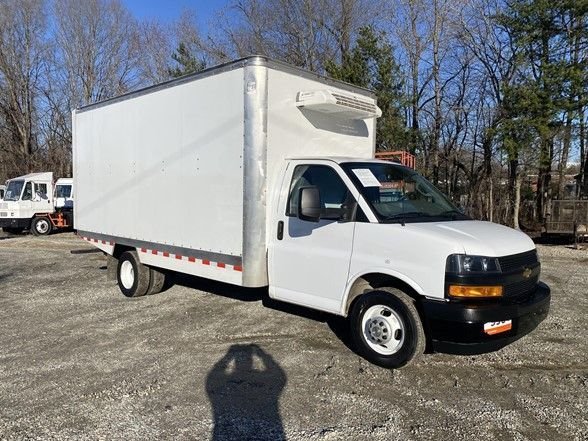 2024 Chevrolet Express Cutaway Base
