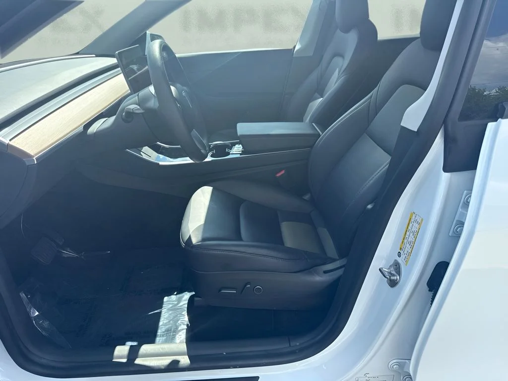 Used 2021 White Tesla Long Range image 5