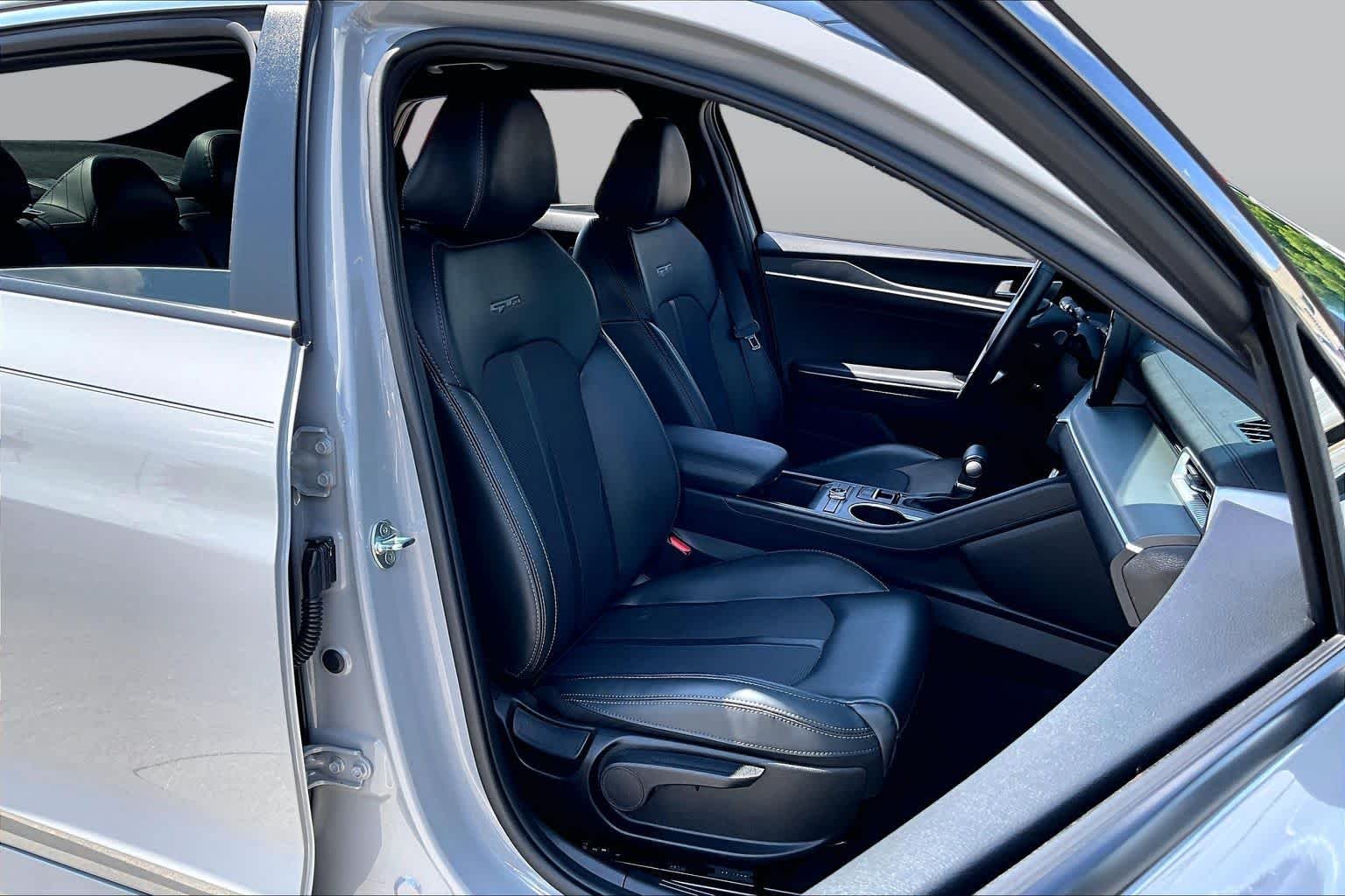 Used 2022 Wolf Gray Kia GT-Line image 8