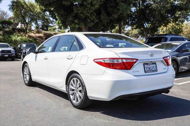 Certified Used 2017 BLIZZARD PEARL Toyota  image 7