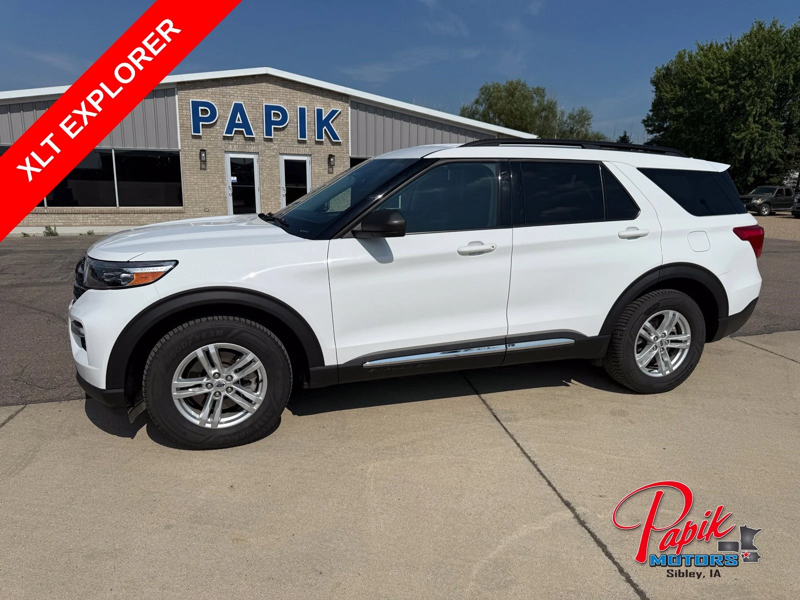 2023 Ford Explorer XLT