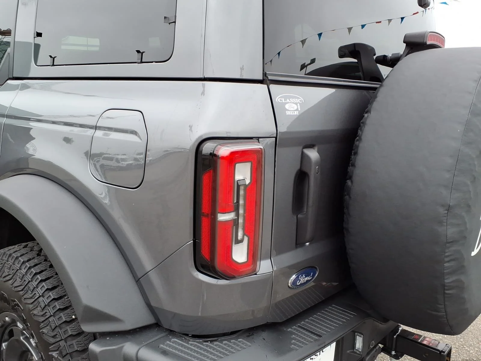 Used 2025 Carbonized Gray Metallic Ford Badlands image 16