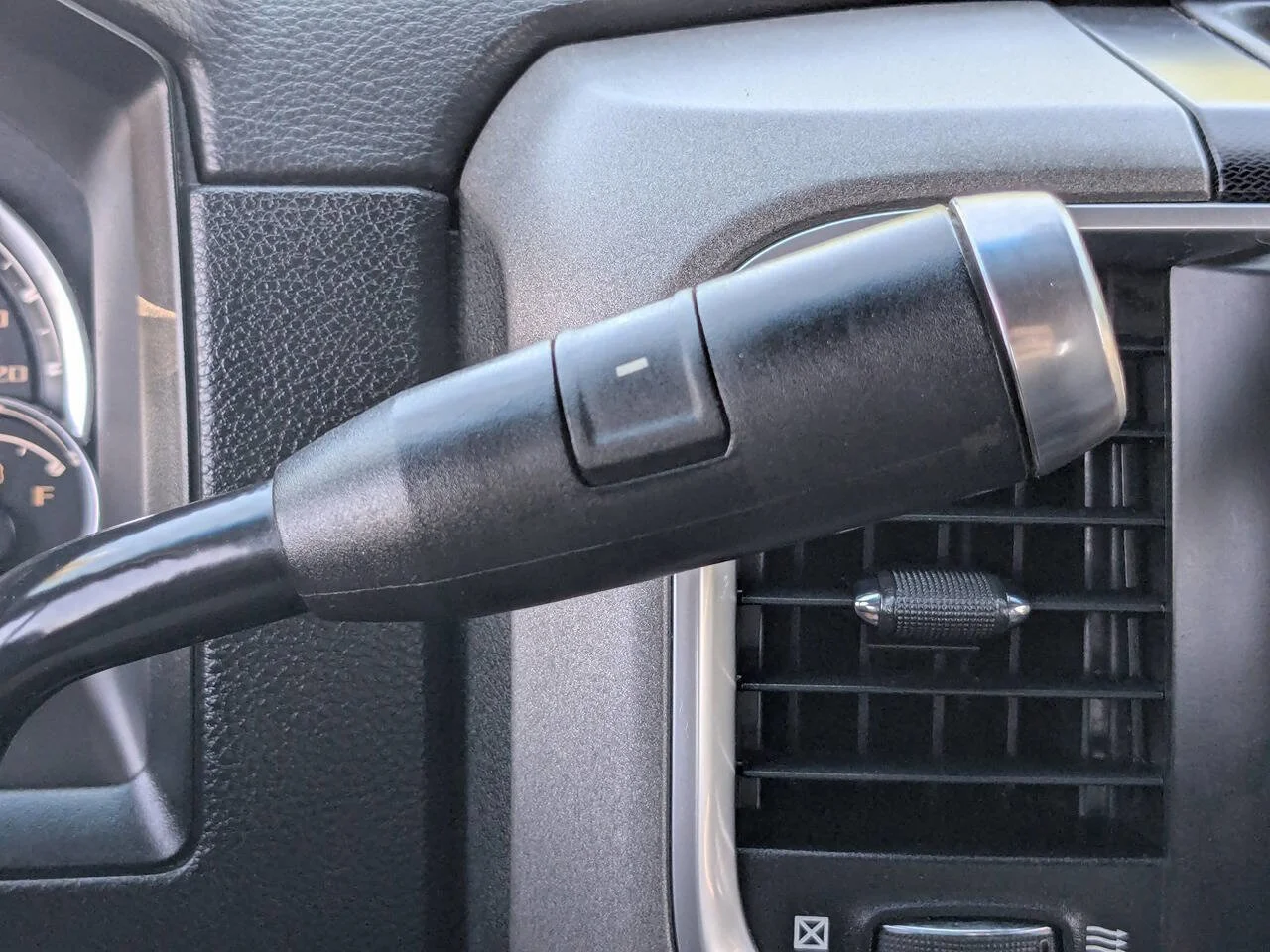 Used 2018 Brilliant Black Crystal Pearlcoat Ram Power Wagon image 29