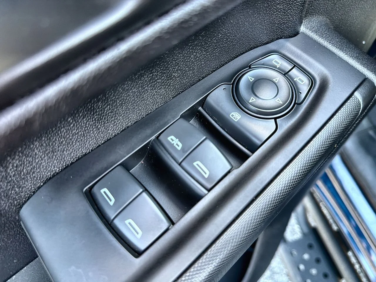 Used 2022 Northsky Blue Metallic Chevrolet Custom image 19