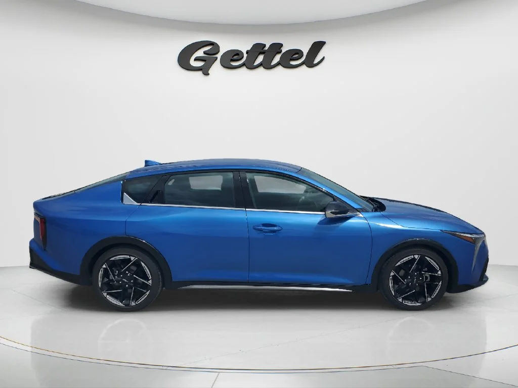 Used 2025 Blue Kia GT-Line image 4