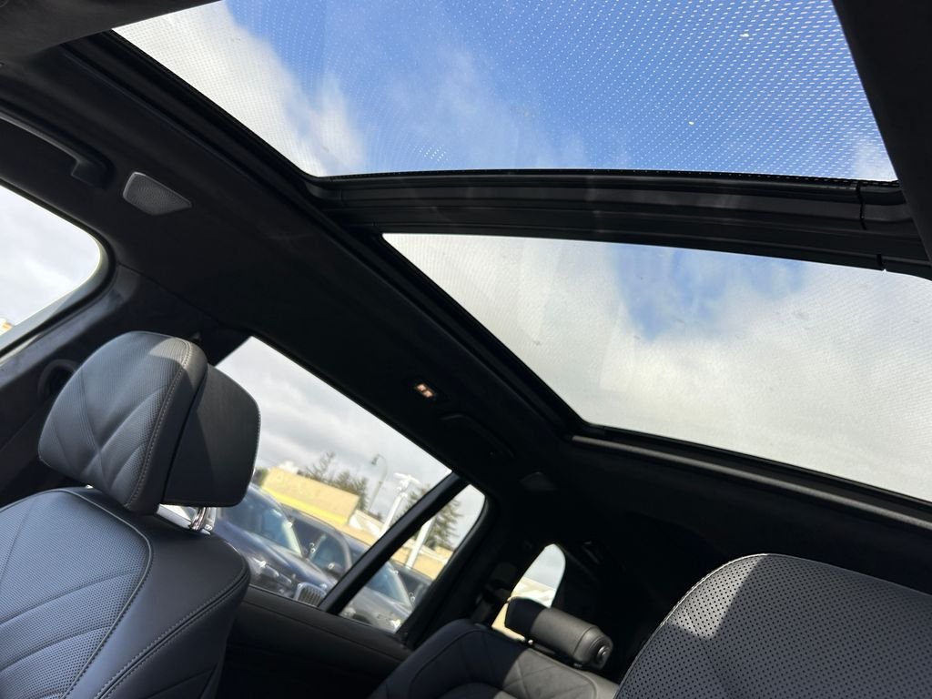 New 2027 Mineral White Metallic BMW xDrive40i image 16