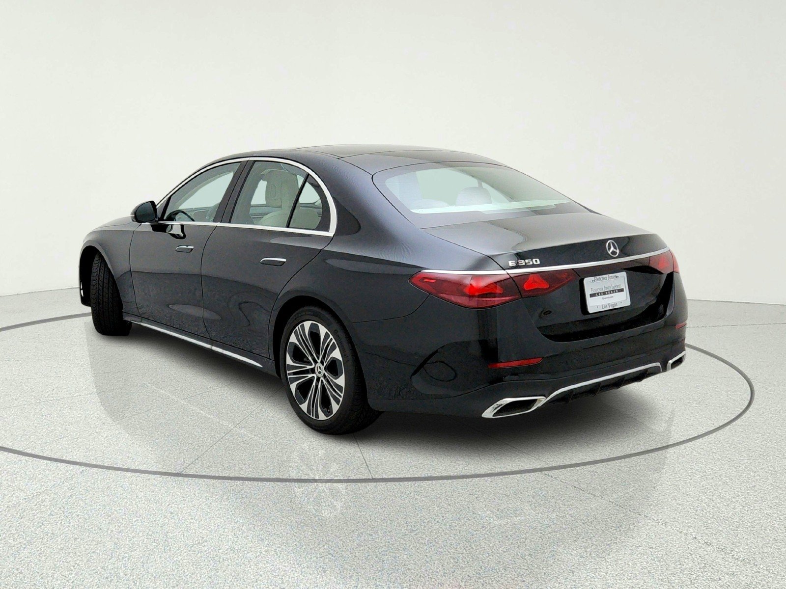 2026 Mercedes-Benz E-Class E350 - Photo 12