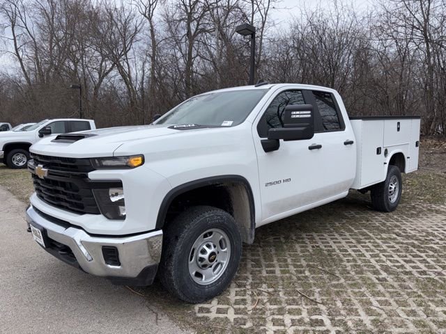 New 2025 Summit White Chevrolet WT image 1