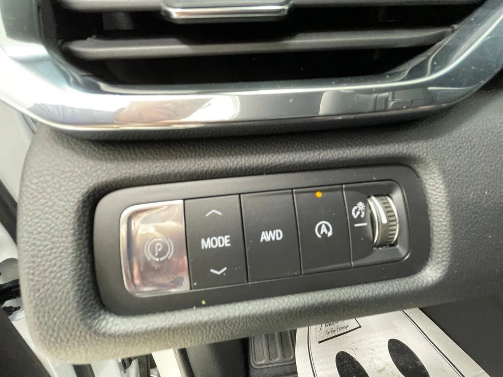 2026 GMC Acadia Elevation - Photo 17