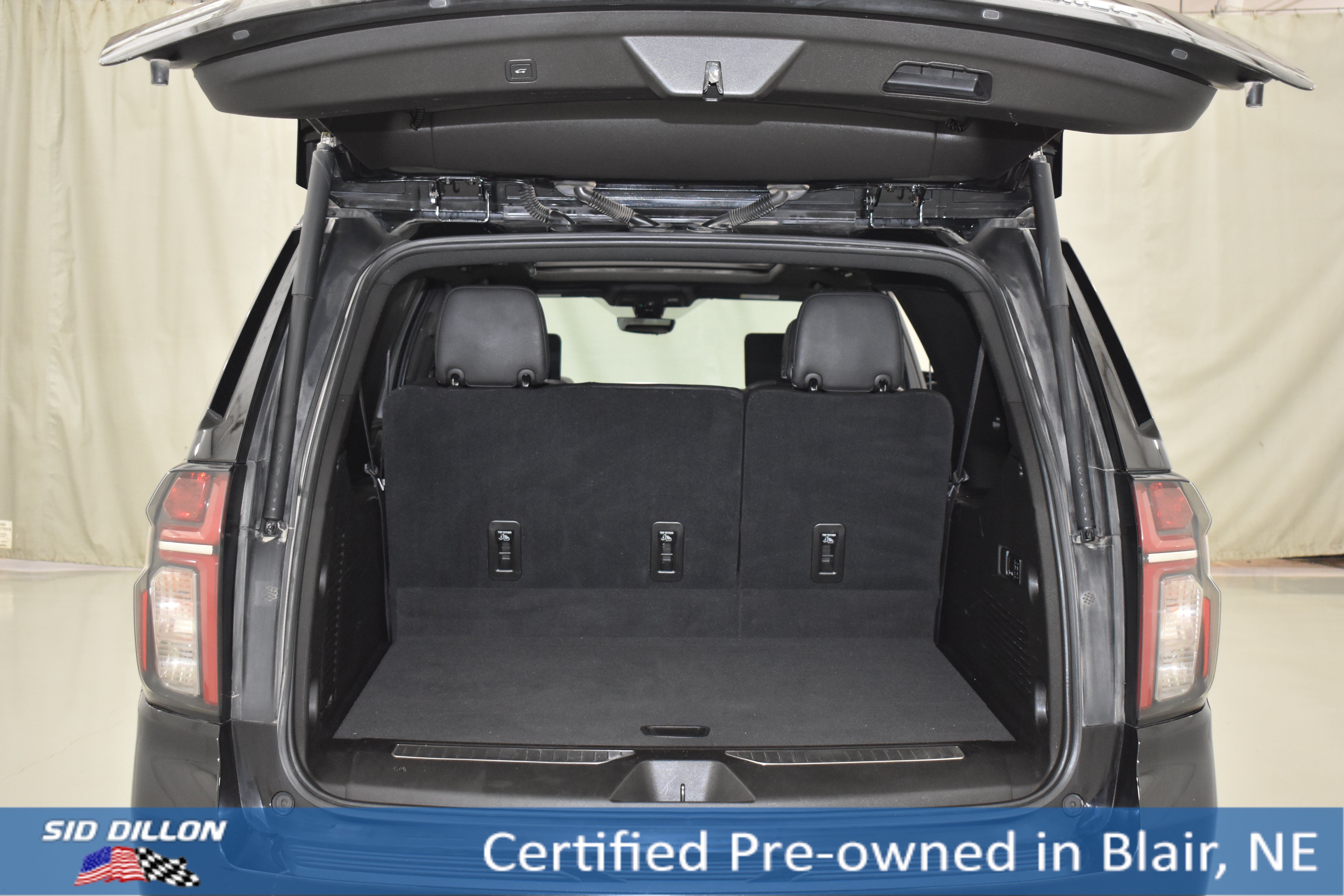 Used 2021 Black Chevrolet Premier image 15