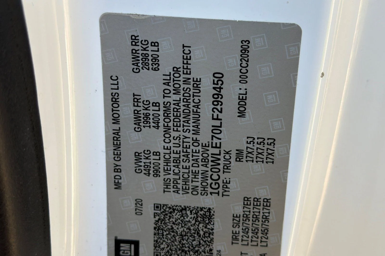 Used 2020 White Chevrolet Work Truck image 26