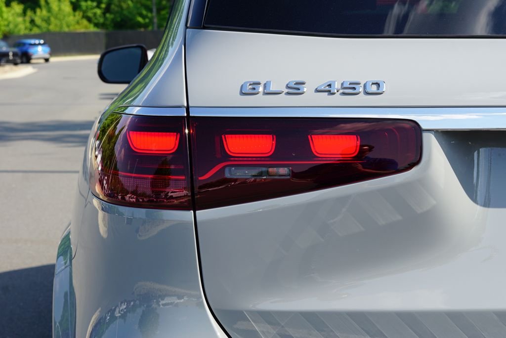 New 2026 MANUFAKTUR Alpine Grey Mercedes-Benz GLS 450 image 14