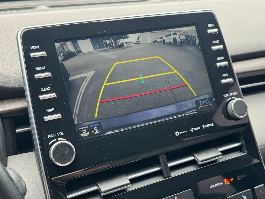 Used 2019 Beige Toyota XLE image 27