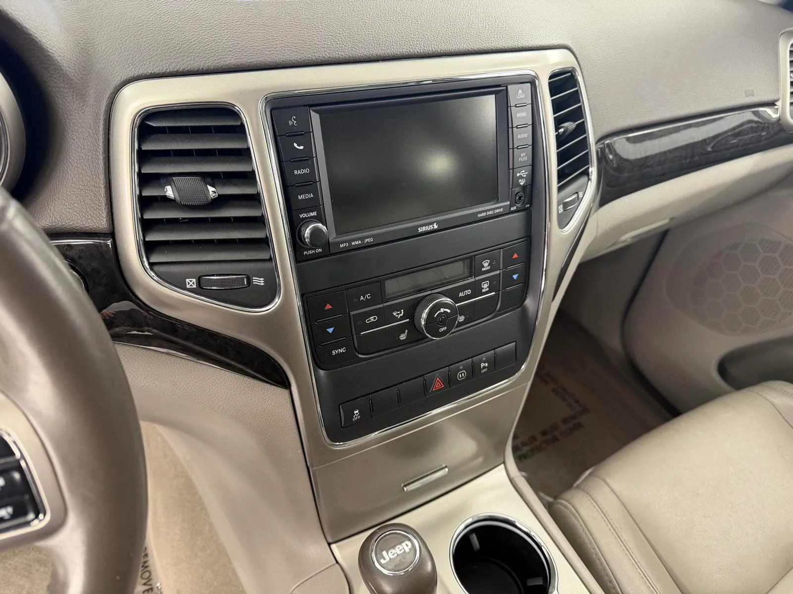 Used 2011 Dark Charcoal Pearl Jeep Laredo image 15