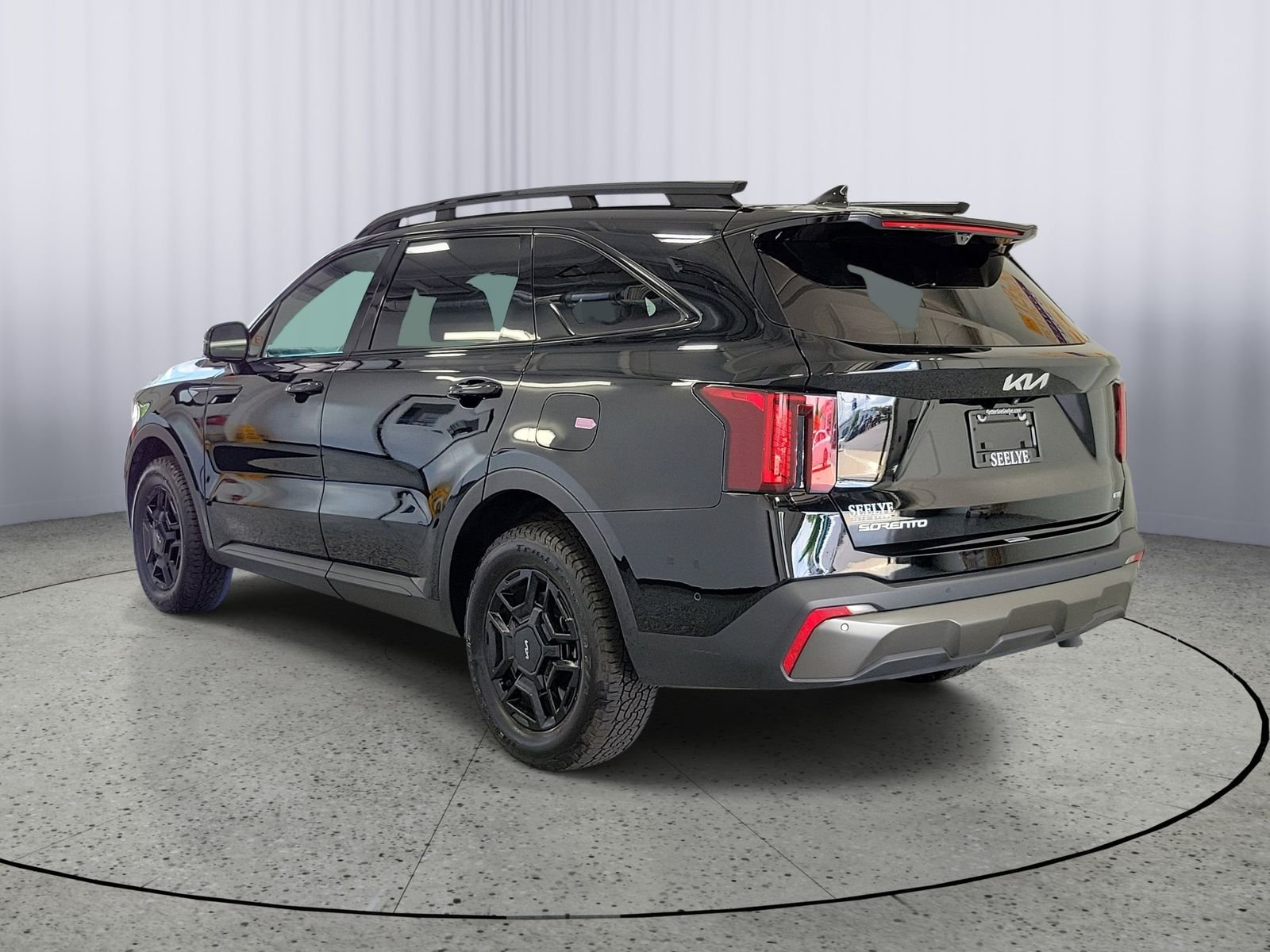 Used 2024 Black Kia X-Pro SX Prestige image 3