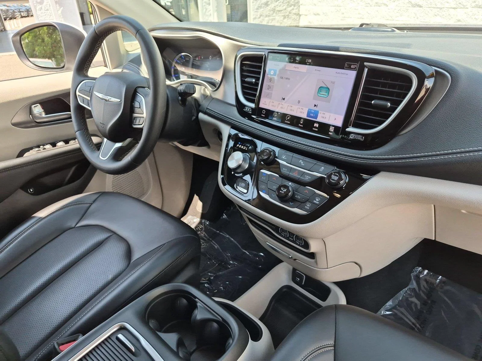 Used 2023 Bright White Clearcoat Chrysler Hybrid Touring L image 37