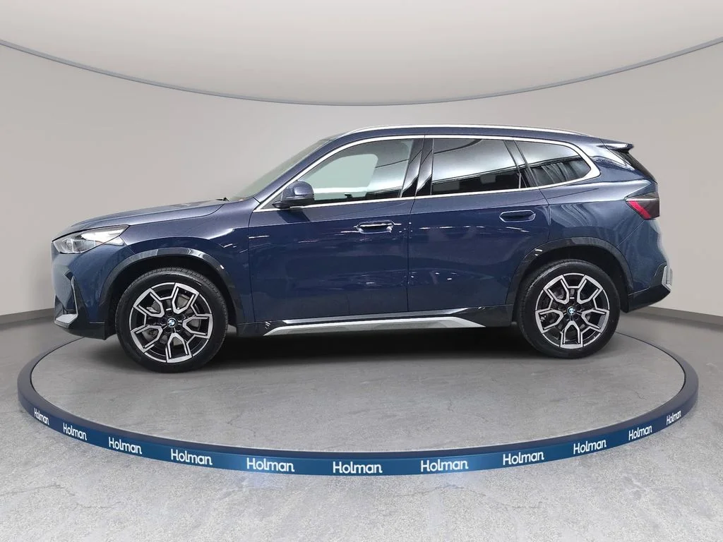 Used 2026 Night Dusk Blue Metallic BMW xDrive28i image 9