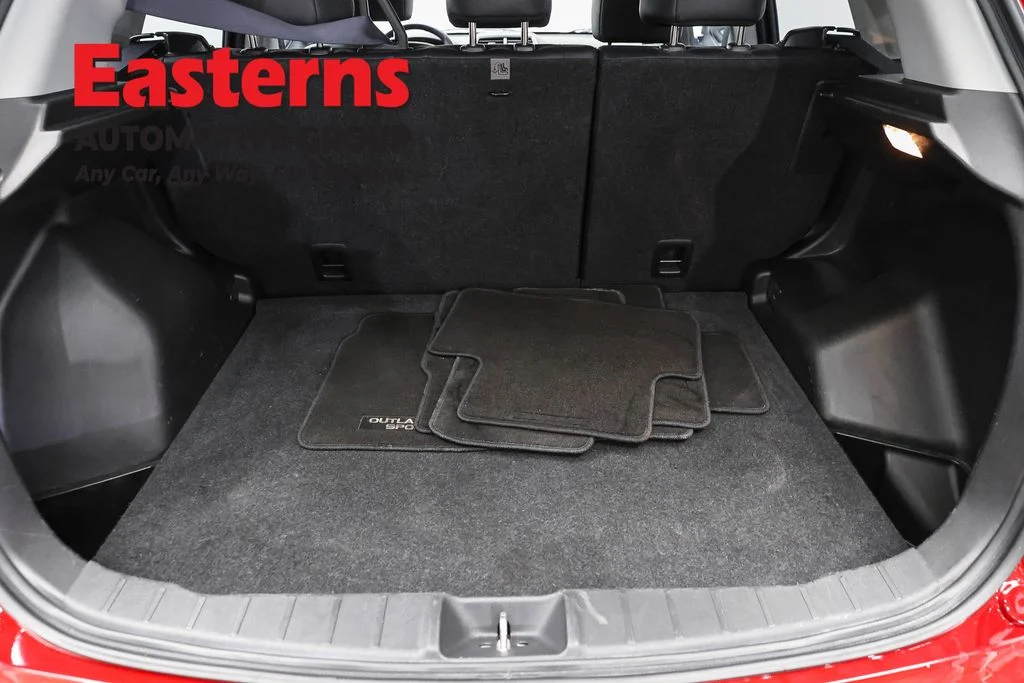 Used 2025 Red Mitsubishi 2.0 SE image 9