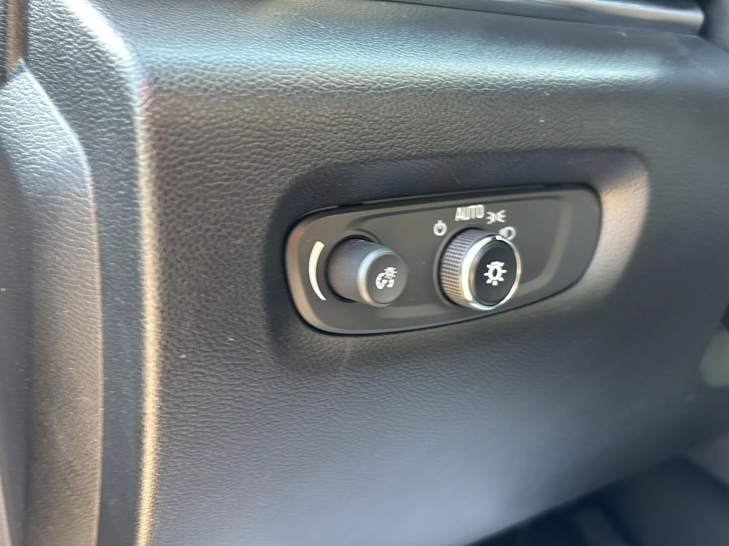 Used 2023 Mosaic Black Metallic Chevrolet LT Cloth image 15