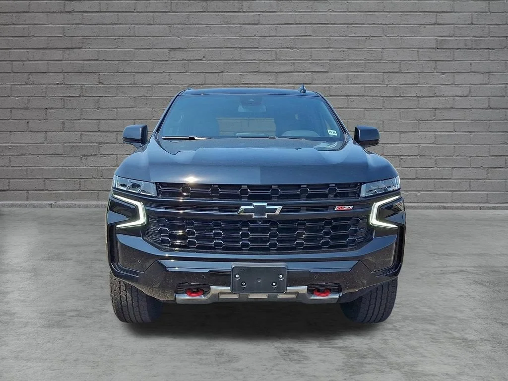 Used 2023 Black Chevrolet Z71 image 45