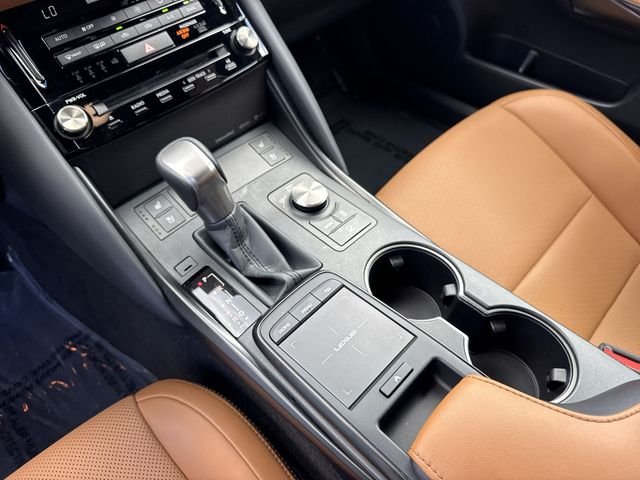 2024 Lexus IS 300 - Photo 21