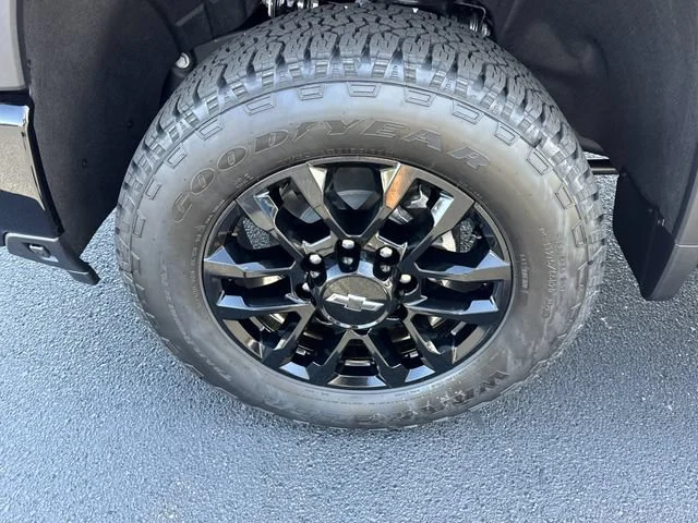 2026 Chevrolet Silverado 2500 HD LT - Photo 9