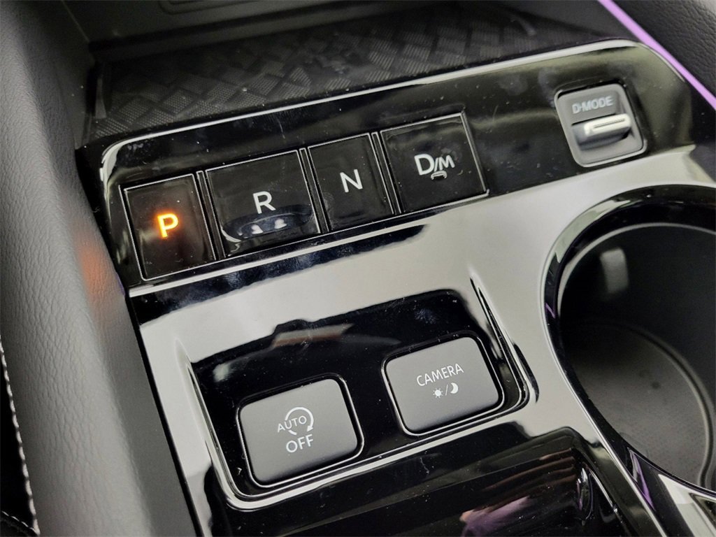 New 2026 Everest White Pearl Tricoat Nissan SL image 25