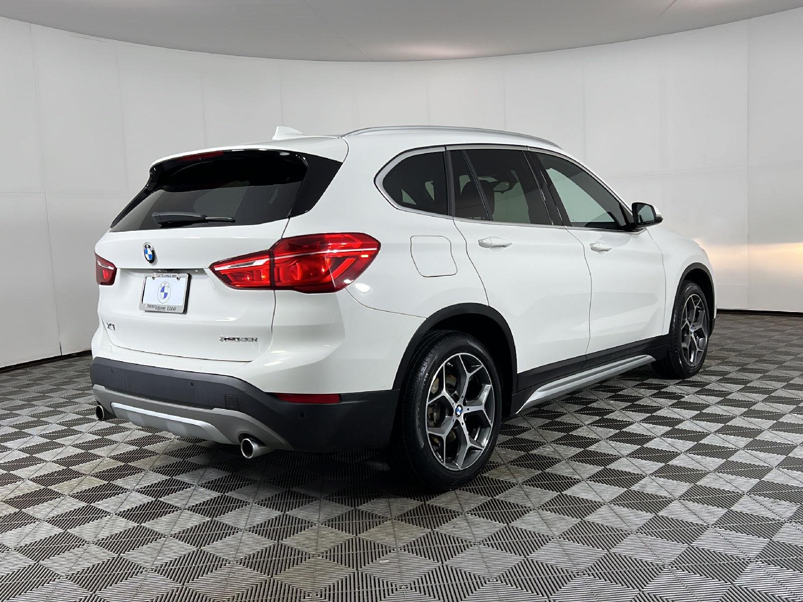 Used 2019 Alpine White BMW xDrive28i image 5