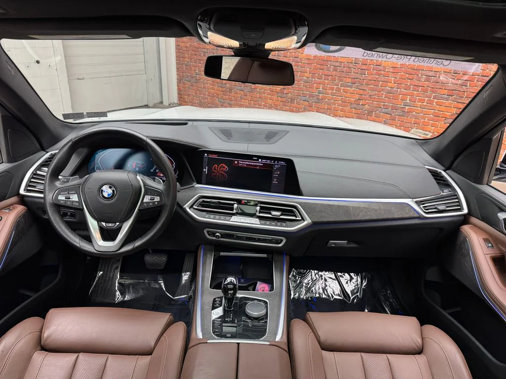 Used 2022 White BMW xDrive40i image 13