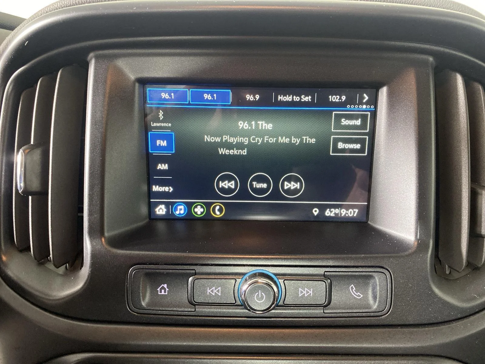 Used 2019 Silver Ice Metallic Chevrolet 4WD Work Truck image 20