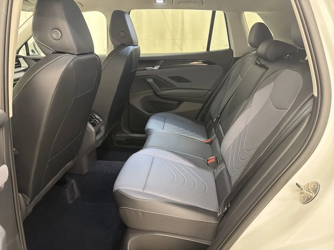 New 2026 Pure White Volkswagen SE image 19