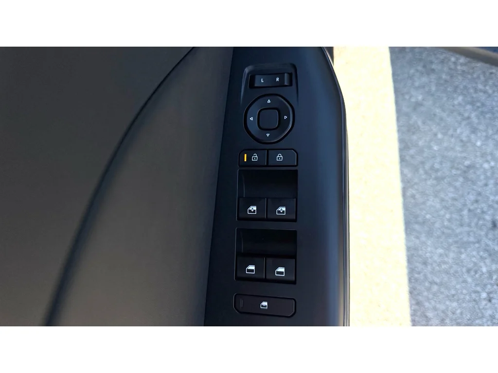 New 2026 Aurora Black Pearl Kia EX image 24
