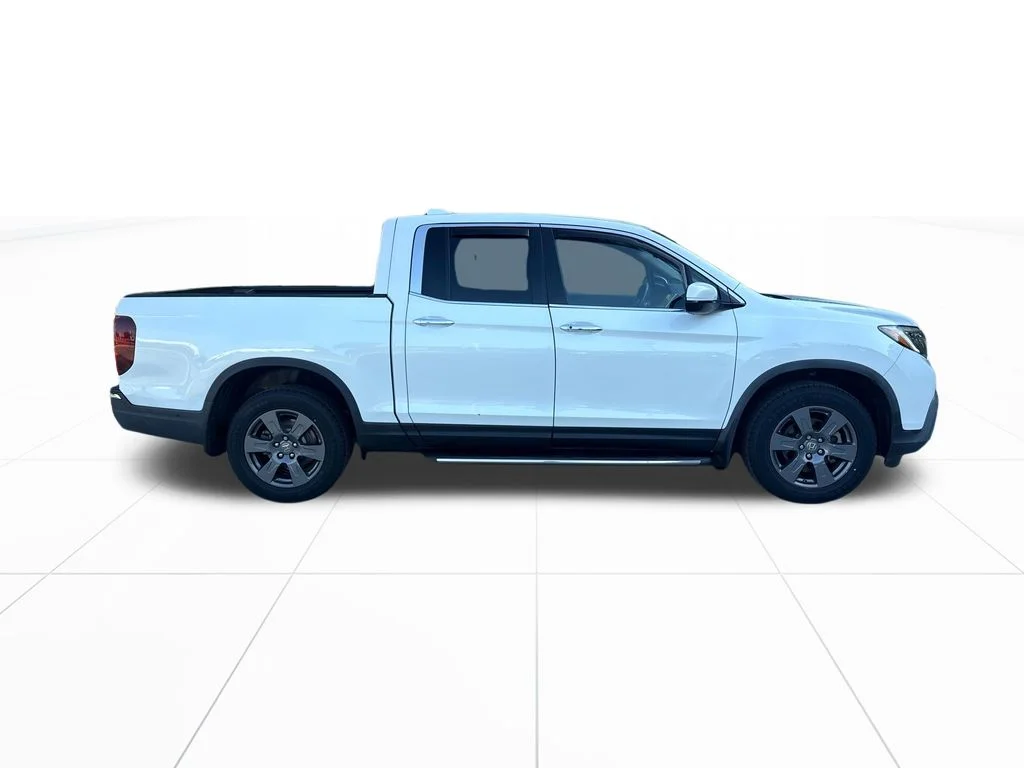 Certified Used 2020 Platinum White Pearl Honda RTL-E image 9