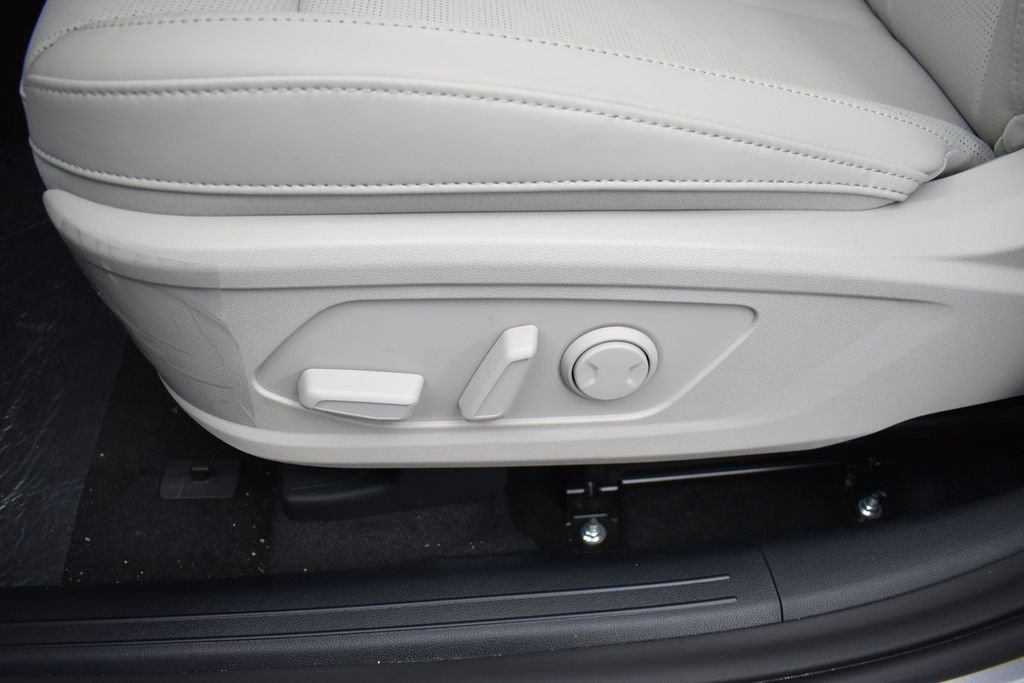New 2026 Steel Gray Kia EX image 8