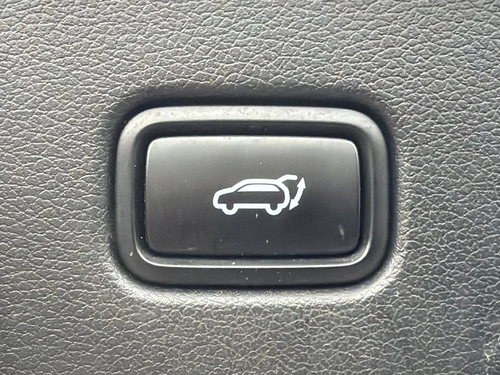 Used 2024 White Hyundai XRT image 19