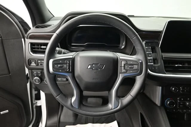 Used 2024 Summit White Chevrolet Z71 image 14