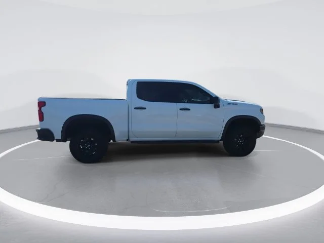 Used 2023 White Chevrolet ZR2 image 9