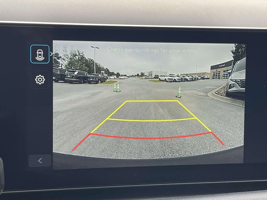 Used 2026 Hampton Gray Hyundai SEL image 17
