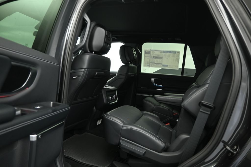 New 2026 Dark Matter Gray Metallic Ford Platinum image 17
