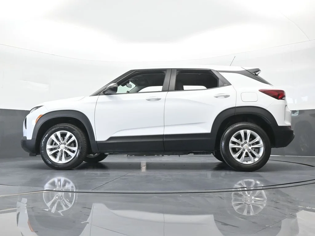 Used 2023 Summit White Chevrolet LS image 51
