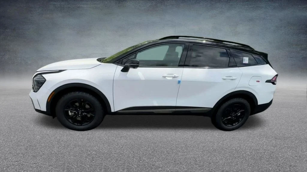 Used 2024 White Kia X-Pro Prestige image 11